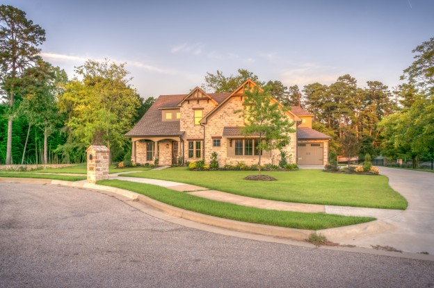 An image of the outside of a house.